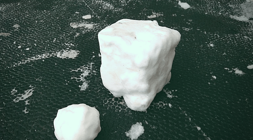 Une boule de neige cubique.