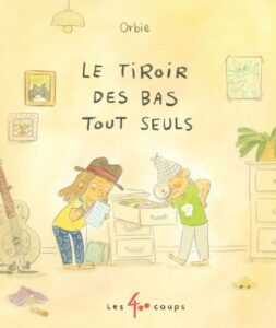 Couverture du livre jeunesse "Le tiroir des bas tout seuls"